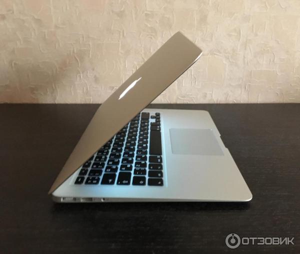 Ноутбук Apple MacBook Air 13 Early 2015 фото