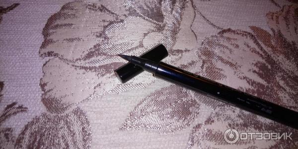 Подводка-фломастер ArtDeco Long Lasting Liquid Liner фото