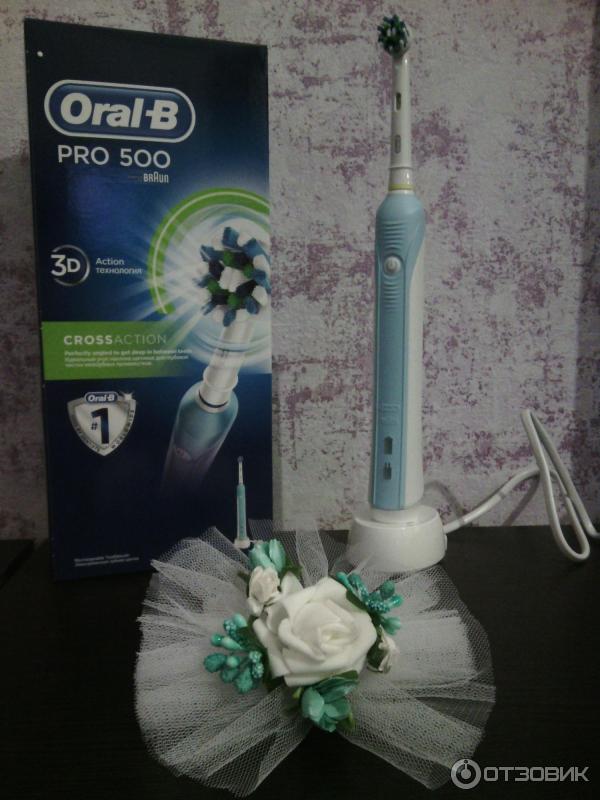 Электрическая зубная щетка Oral-B Pro 500 Cross Action