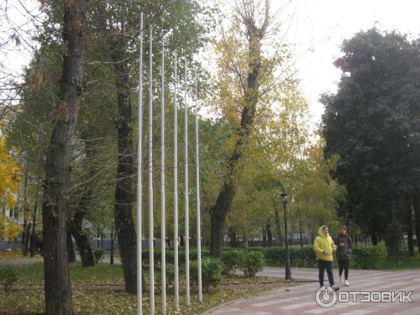 Мемориально-парковый комплекс посвященный 65-летию Победы (Россия, Москва) фото