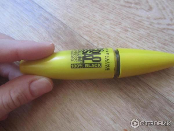 Тушь для ресниц MAYBELLINE The Colossal Volum Express mascara 100% black фото