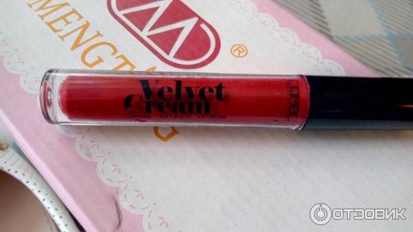 Помада LAMEL Professional Velvet Cream Soft Matte Lip Cream фото