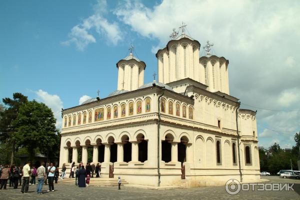 Румынский стиль православных церквей