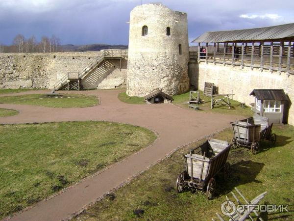 Изборская крепость (Россия, Изборск) фото