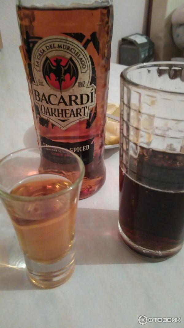 Алкогольный напиток Bacardi OakHeart (на основе рома) фото