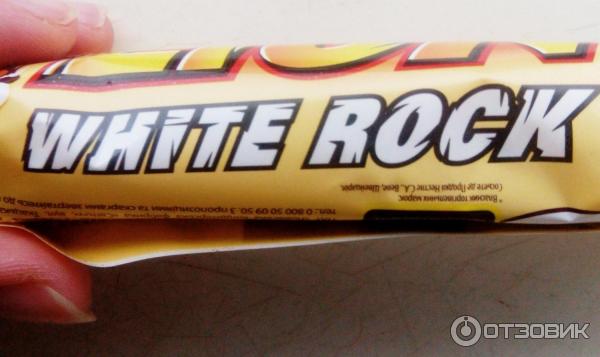 Шоколадный батончик Nestle Lion White Rock фото