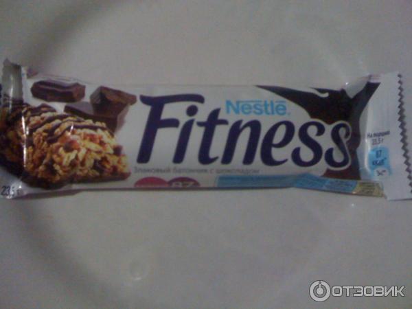 Батончик с цельными злаками Nestle Fitness