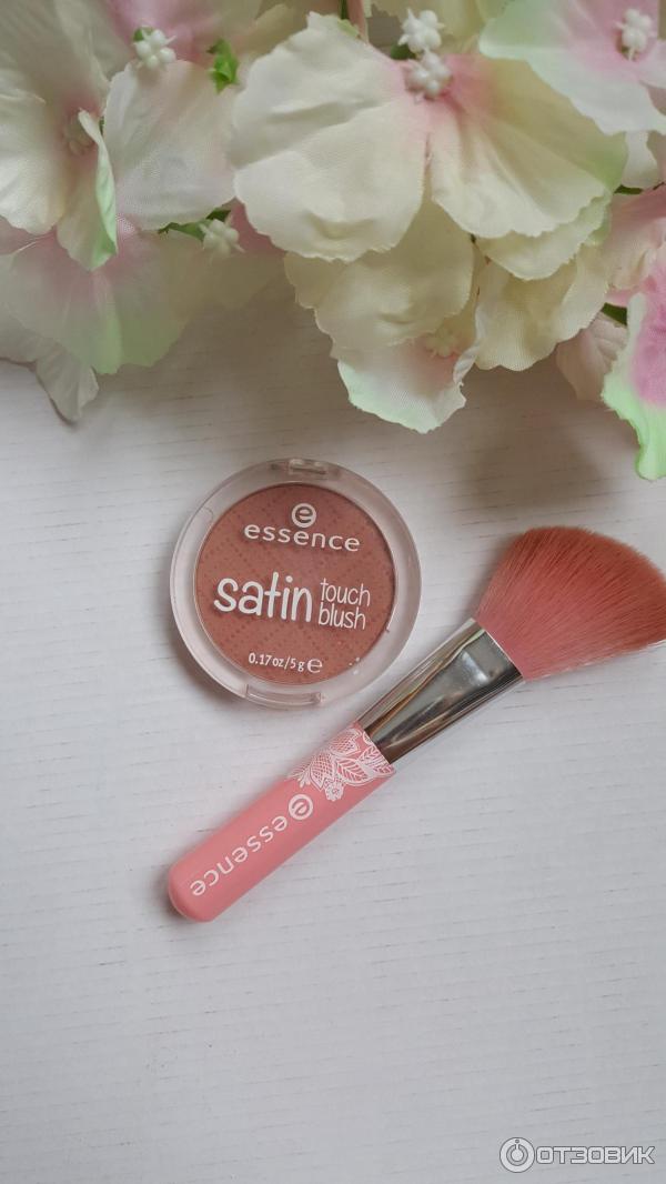 Румяна Essense Satin touch blush фото