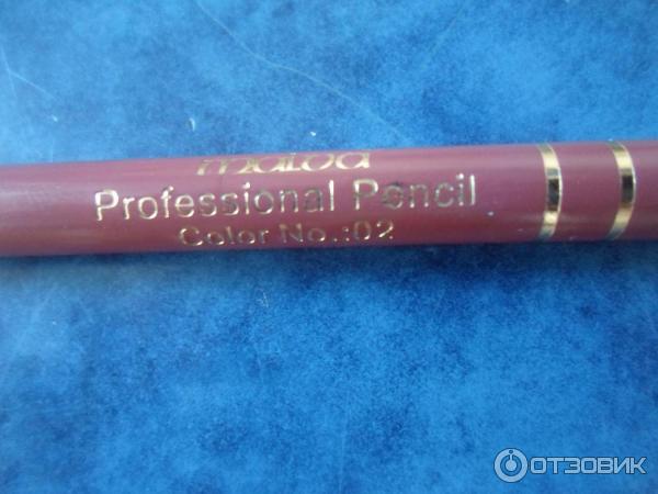 Контурный карандаш для губ Malva Professional Pencil фото