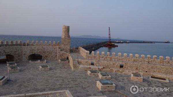 Венецианская крепость Rocca al Mare в порту Ираклиона (Греция, Крит) фото