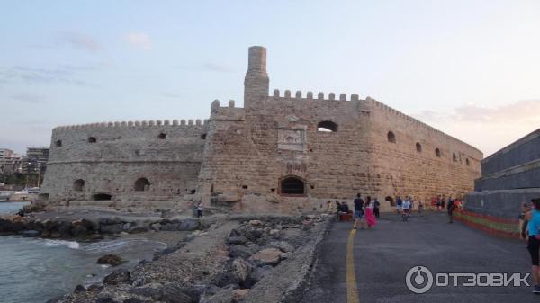 Венецианская крепость Rocca al Mare в порту Ираклиона (Греция, Крит) фото