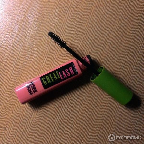 Тушь для ресниц Maybelline New York Great Lash Blackest Black Mascara фото