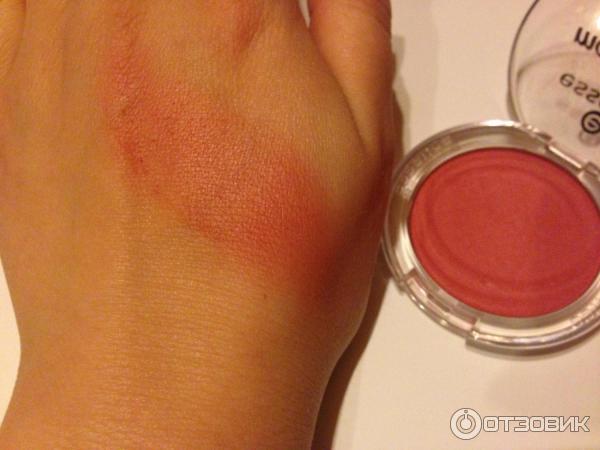 Румяна матовые Essence Matt touch blush фото