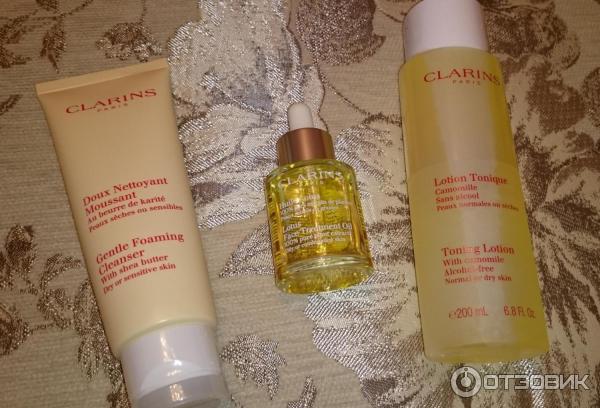 Нормализующее масло для комбинированной и жирной кожи Clarins Lotus Face Treatment Oil фото