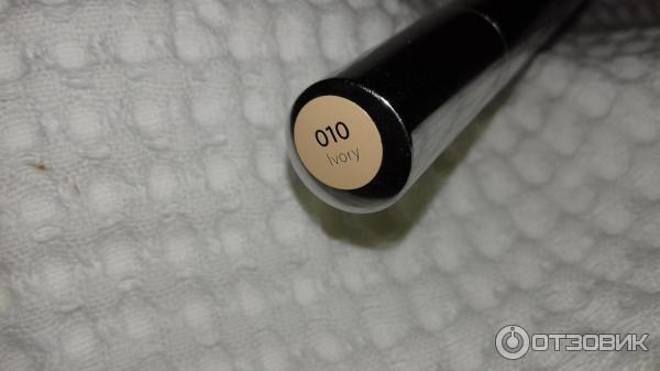 Консилер Catrice Re-Touch Light-Reflecting Concealer фото