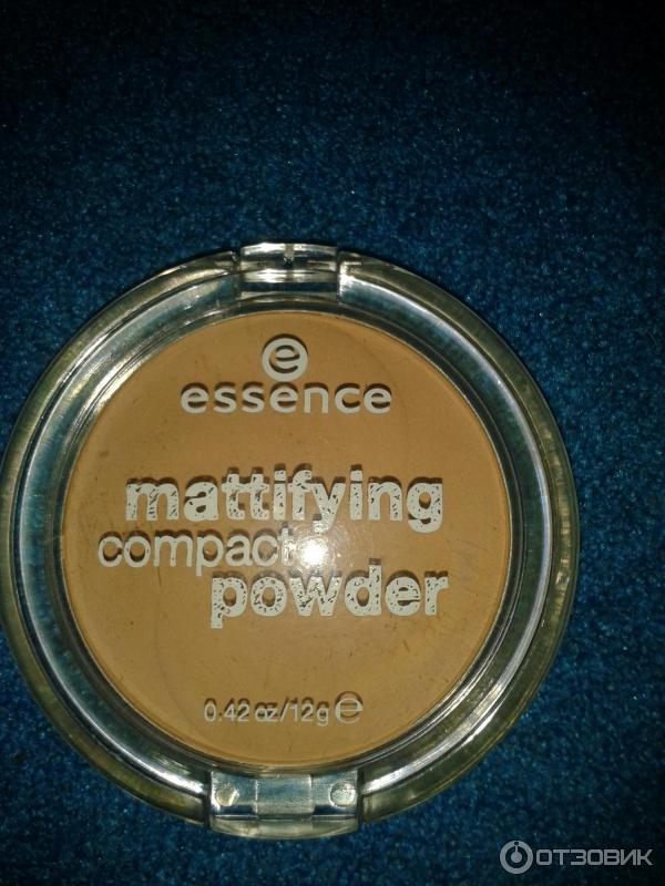 Компактная пудра Essence Matifying Compact Powder фото