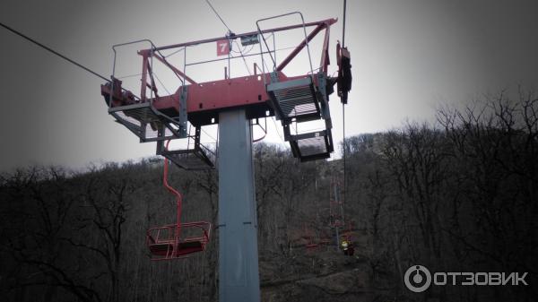 Опора в загадочном свете