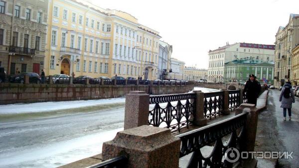 Прогулка по набережной Мойки (Россия, Санкт-Петербург) фото