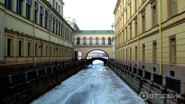 Прогулка по набережной Мойки (Россия, Санкт-Петербург) фото