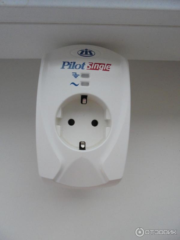Сетевой фильтр pilot s (6/3м/10а/80 дж/белый). Фильтр сетевой zis pilot-gl-6. Пилот для холодильника. Пилот розетка с функцией защита от перепадов напряжения. Сетевой фильтр pilot bit s.