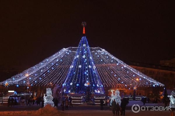 Ёлка у белгородского театра